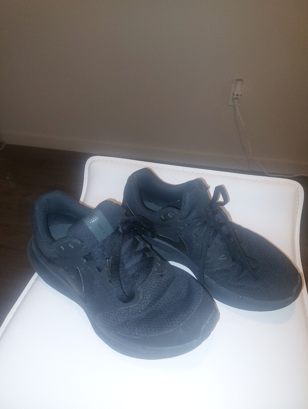 "NIKE" Women's Black Athletic Running Shoes - Unbranded Size:7